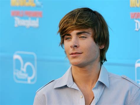 Does Zac Efron Sing in High School Musical? – An Insight into the Actor’s Talent and Legacy